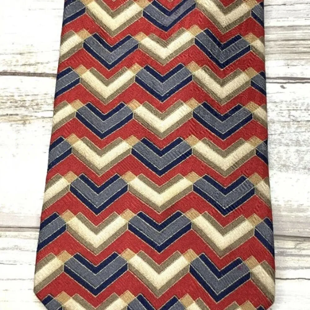Alfani Silk Tie Red Blue Chevron Geometric Pattern Zig Zag Neck Tie Costello Red